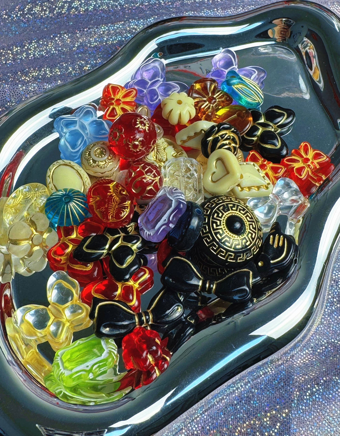 Jack-style glass beads