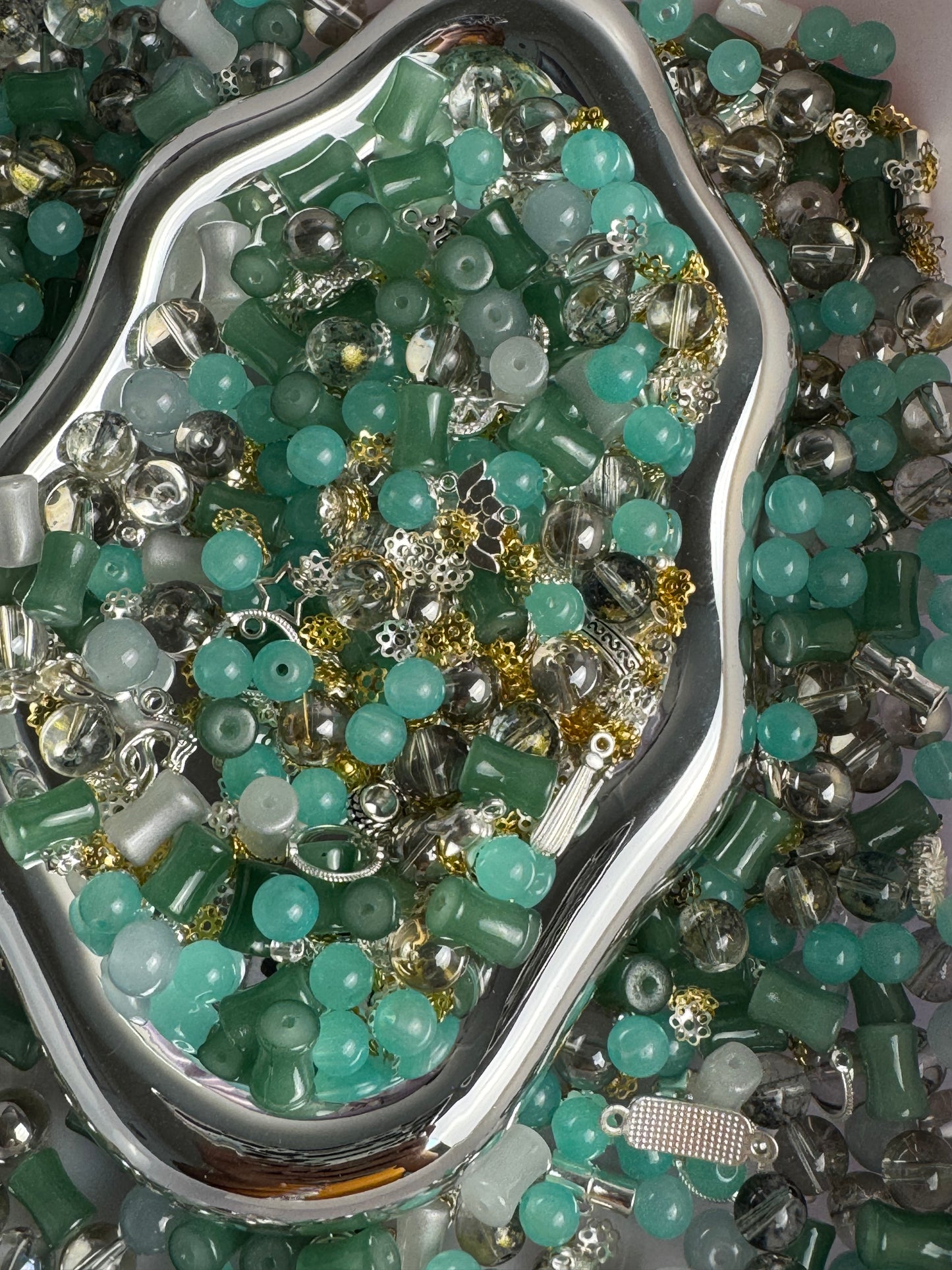 81 dark green mix